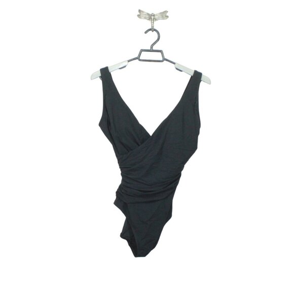 LL Bean Shaping Swimwear Tanksuit Flattering Details Black Size 8 - Picture 1 of 8
